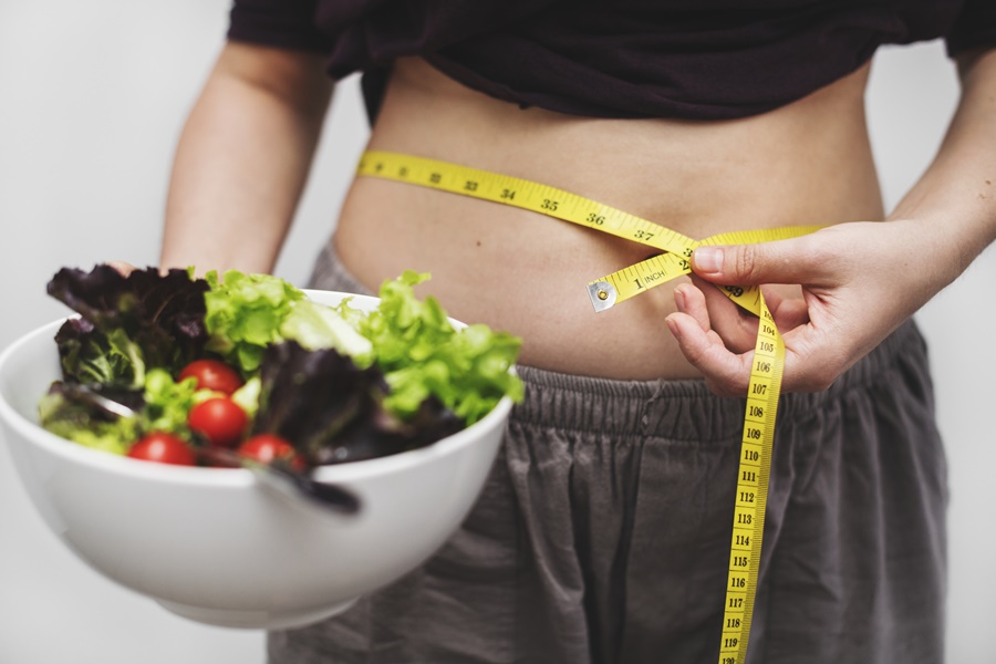 hút mỡ bụng kiêng ăn gì